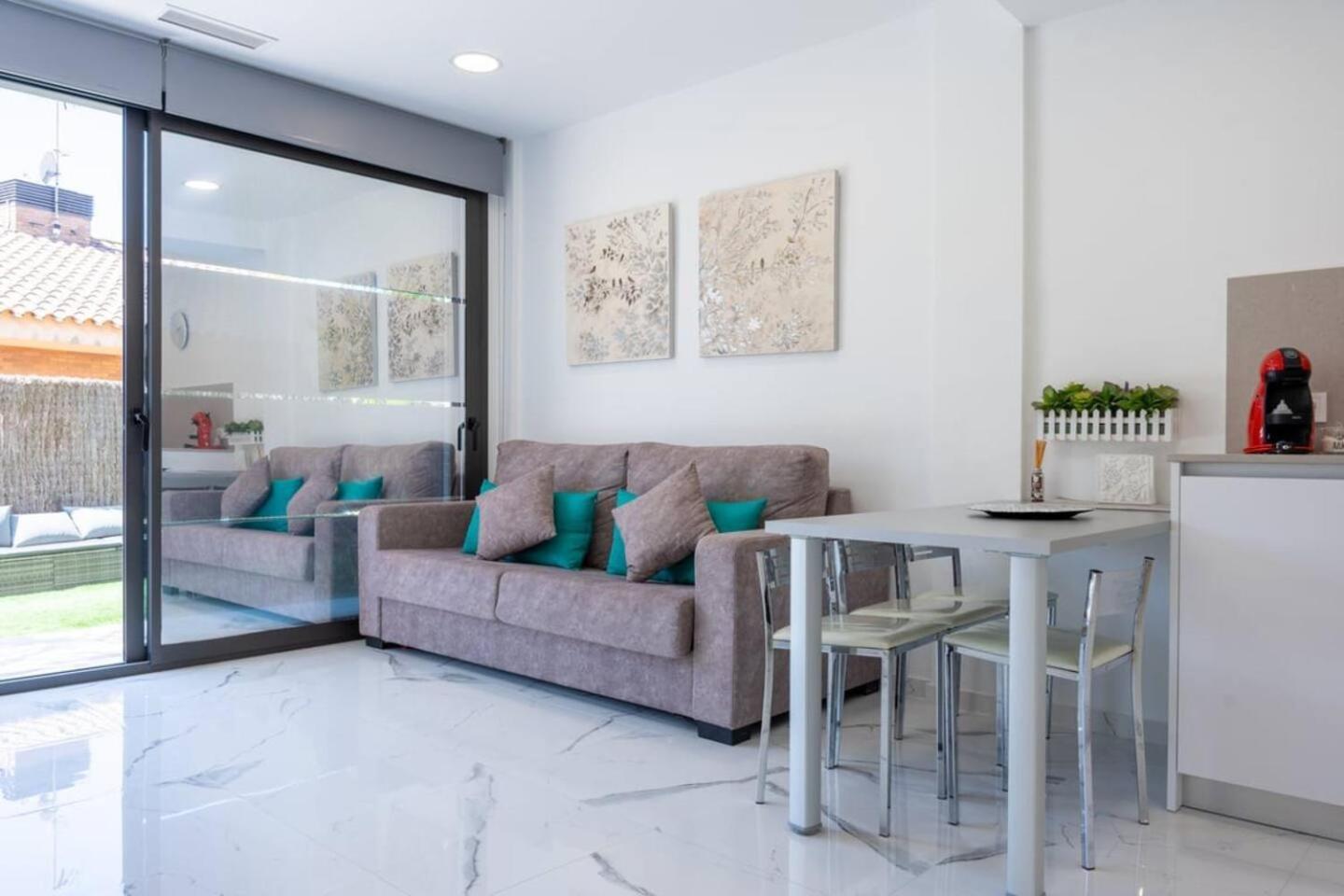 Apartamentos Rosa De Abril Teia Eksteriør billede